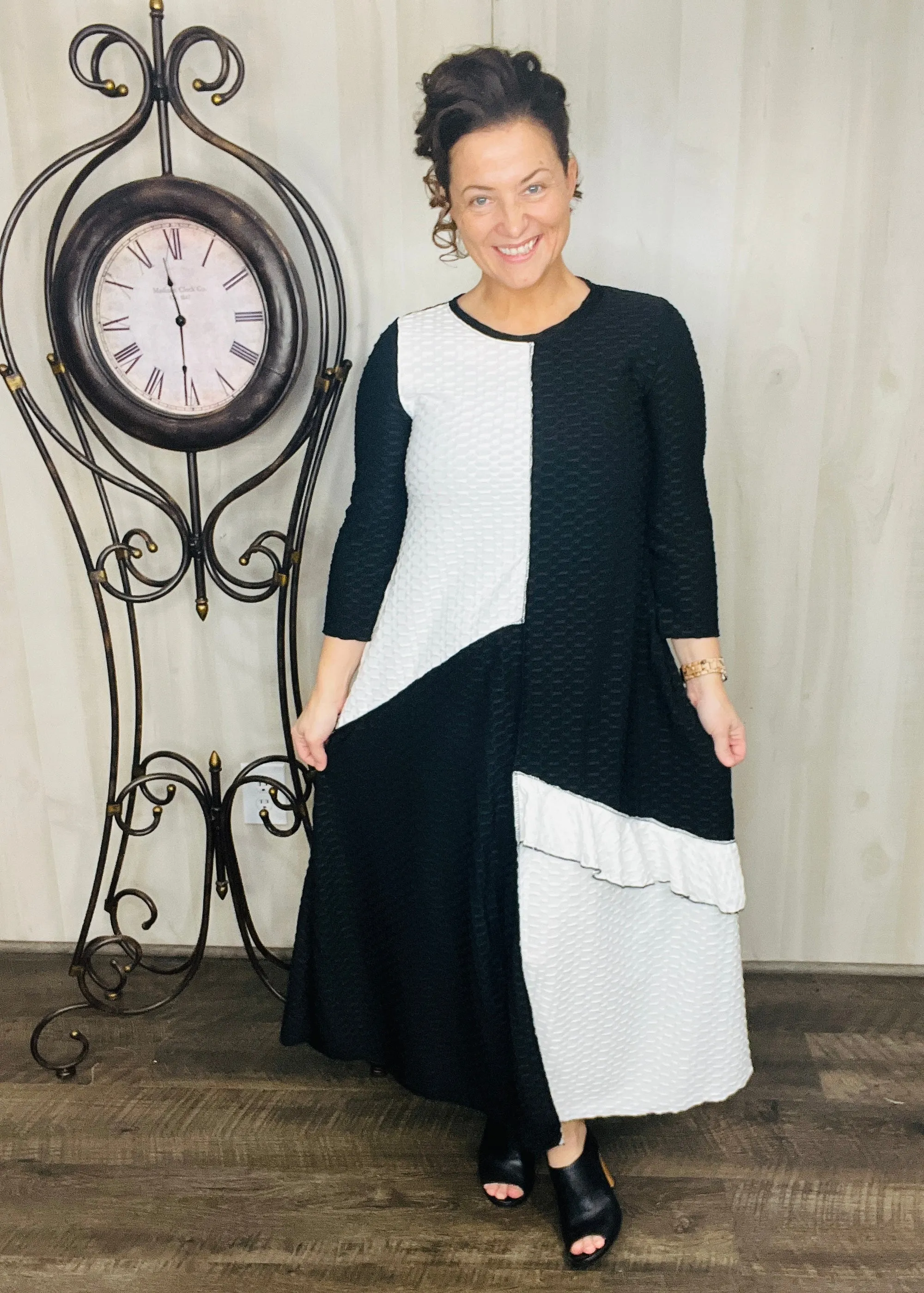 🔥 DOOR BUSTER "Special Times" Dress- Black & White