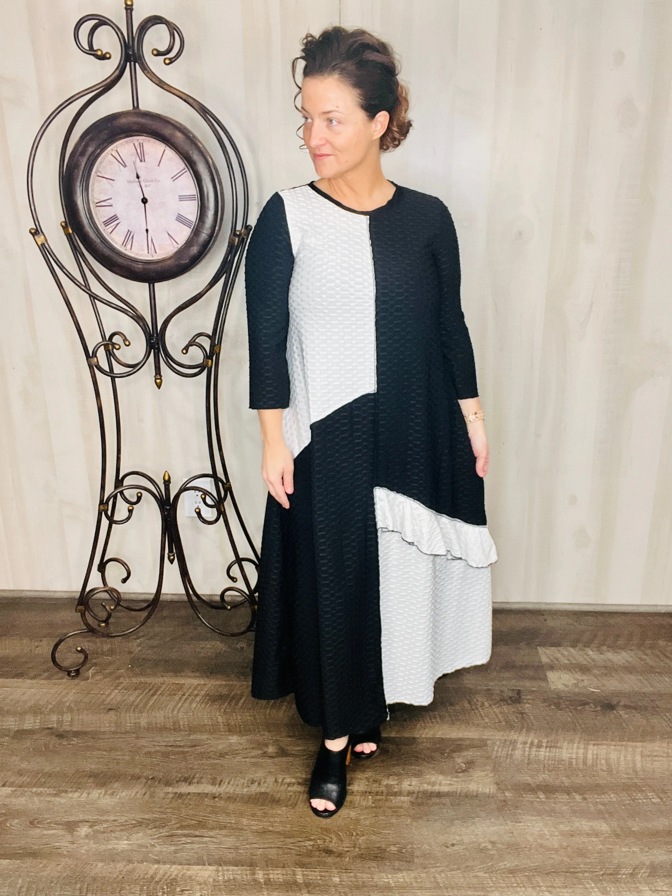 🔥 DOOR BUSTER "Special Times" Dress- Black & White