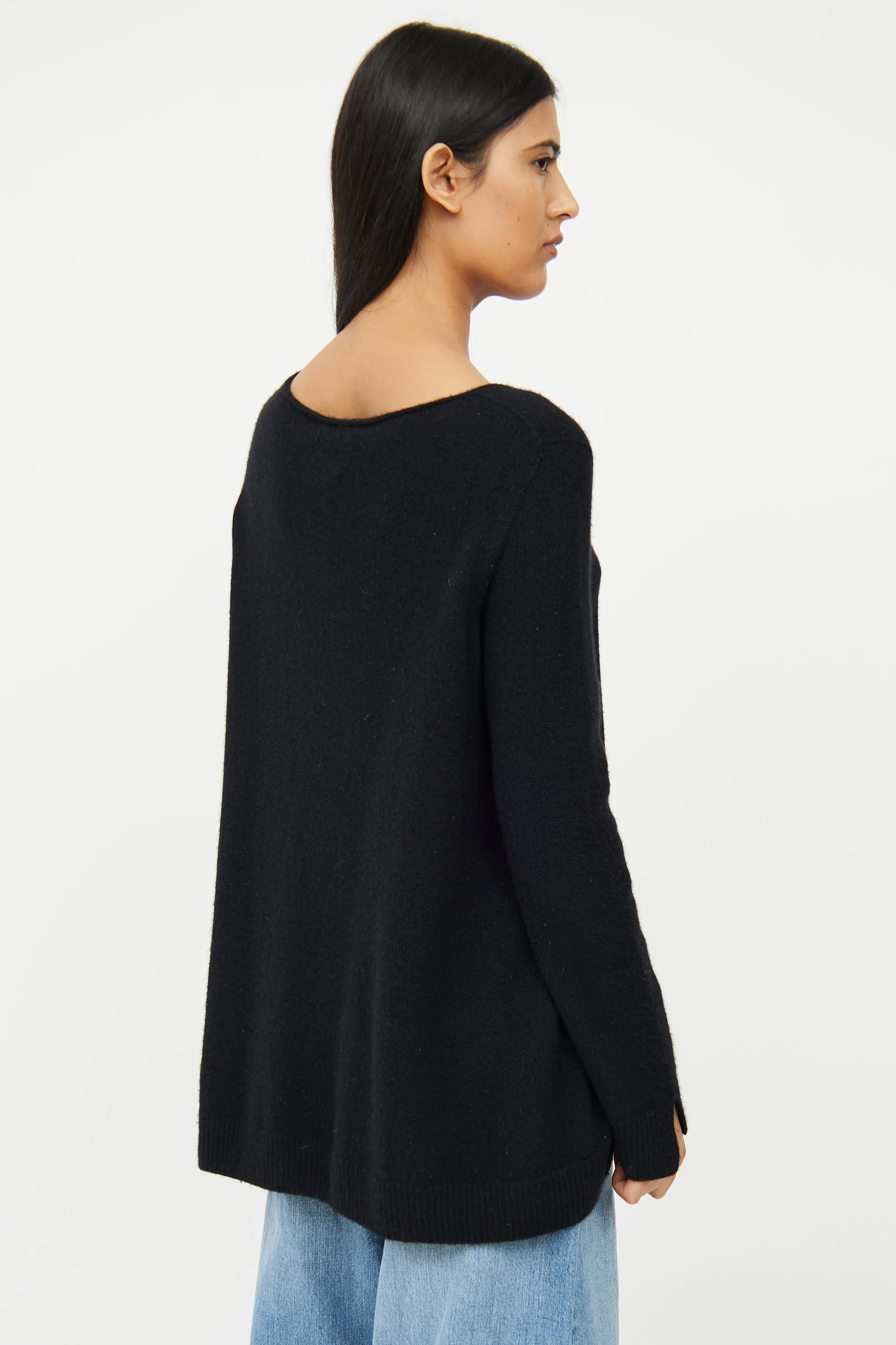 Black Cashmere Knit Scoop Neck Sweater