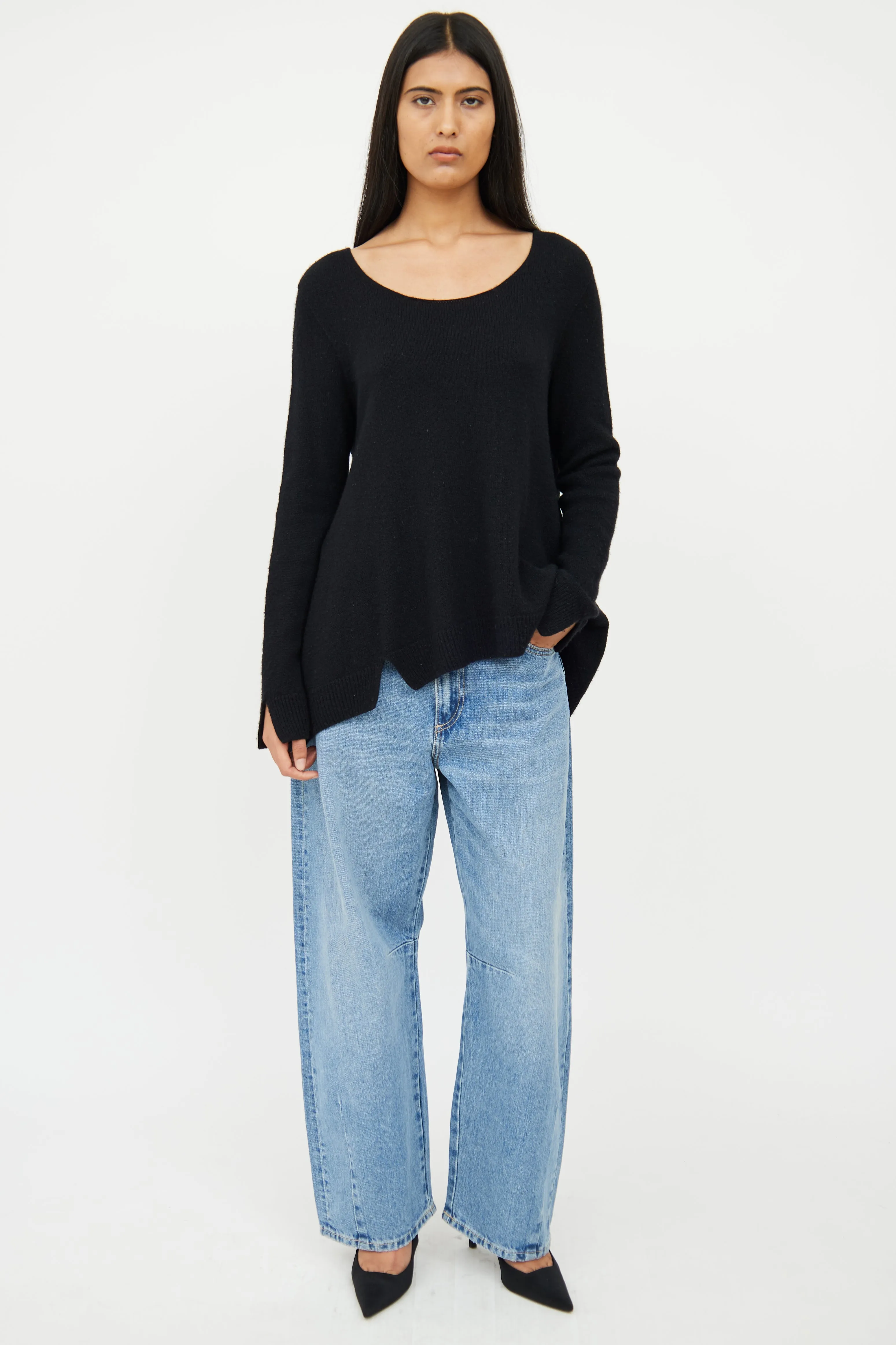 Black Cashmere Knit Scoop Neck Sweater