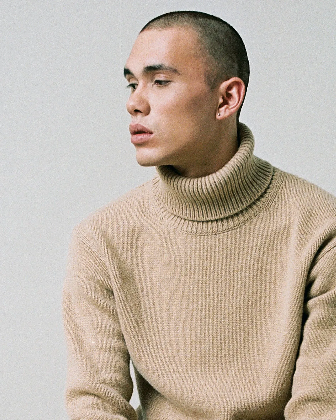 Merz b. Schwanen Good Basics LOCT01 Merino Wool & Cashmere Relaxed Turtleneck Pullover - Toffee