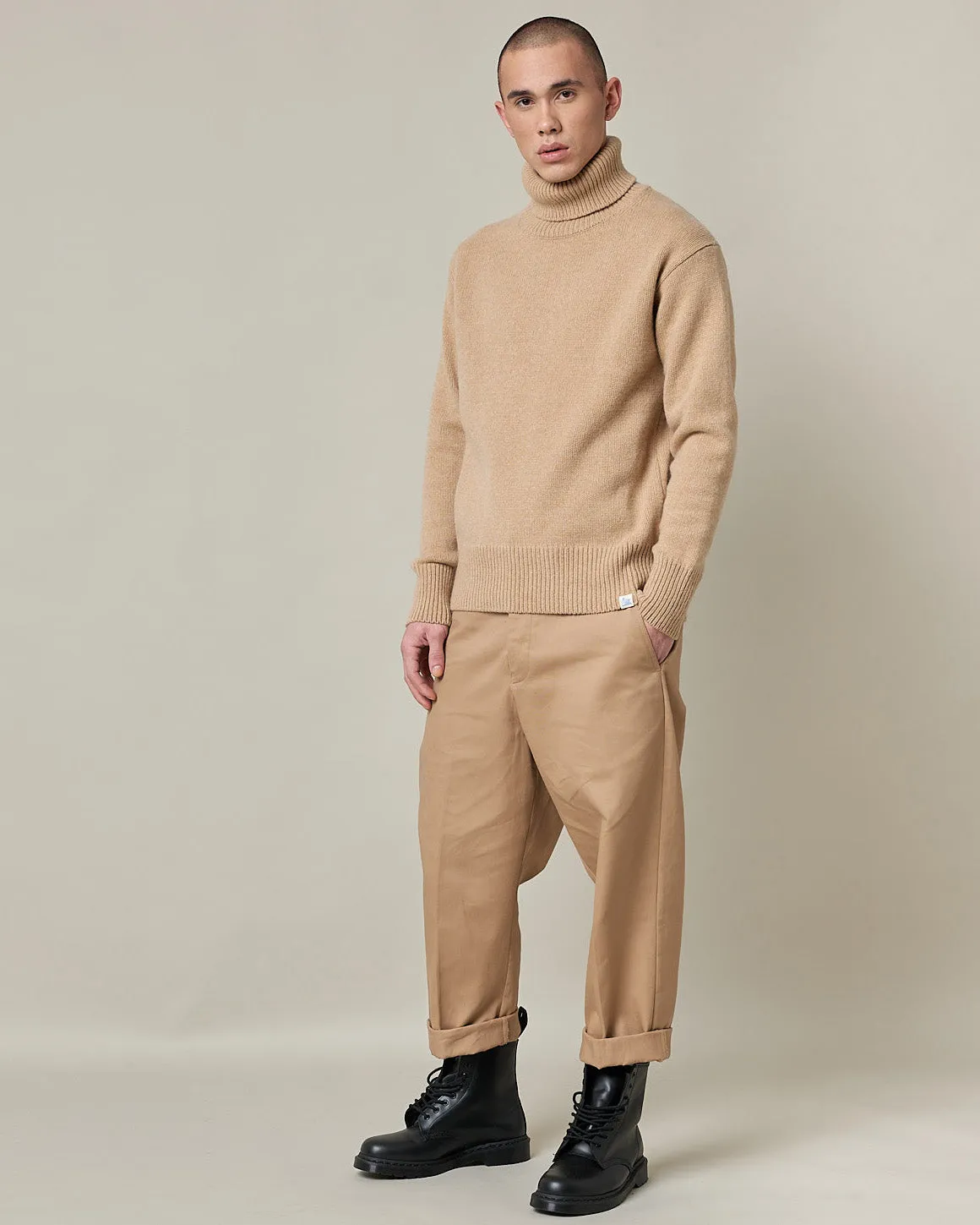 Merz b. Schwanen Good Basics LOCT01 Merino Wool & Cashmere Relaxed Turtleneck Pullover - Toffee